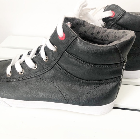 CAT & JACK black hi-tops sneakers STARS lining shoes SIZE Big boy 6 LIKE NEW - Picture 10 of 10